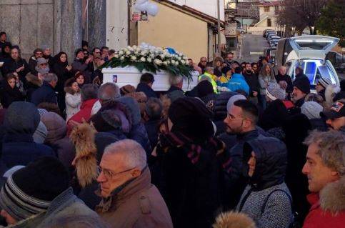 L’ADDIO A SARA: FAMILIARI, ”NO SCIACALLAGGI’, IL SINDACO ‘MESSA IN SICUREZZA TIBURTINA’