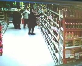 L’AQUILA: RUBA WHISKY AL CONAD ARRESTATA ROM IN TRASFERTA