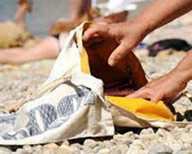 FURTI NELLE SPIAGGE:  PRESO DOPO INSEGUIMENTO BALNEATORE