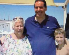 DA COPPITO A FOSSACESIA: IL PICCOLO GABRIELE CHE RACCOGLIE RIFIUTI IN SPIAGGIA