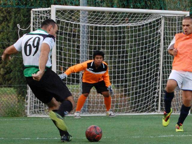 NAZIONALE DI CALCIO GAY L’ESORDIO E’ AD AVEZZANO SI GIOCA PER BENEFICENZA