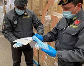 FASE TRE: CONFISCATE 26,3 MLN DI MASCHERINE, PREZZI AUMENTATI DEL 6000%