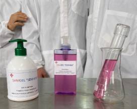CORONAVIRUS: GEL DISINFETTANTE PRODOTTO NEI LABORATORI DELLA SCUOLA AD AVEZZANO