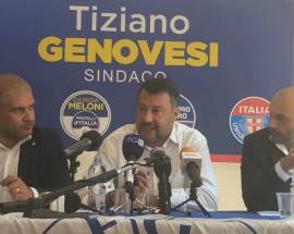 ELEZIONI AVEZZANO, CENTRODESTRA UNITO IN PIAZZA PER GENOVESI: SALVINI IN DIRETTA VIDEO