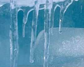 NEVE E GELO: SPOLTORE, PAURA PER GHIACCIO SU STRADE; SCUOLE ANCORA CHIUSE