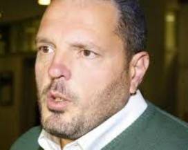 RIGOPIANO: LITE IN PIAZZA A FARINDOLA TRA PARENTI DELLE VITTIME, EX SINDACO FINISCE IN OSPEDALE