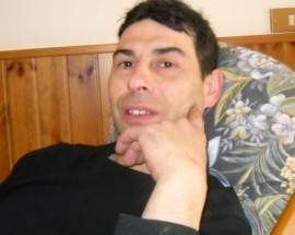 SCHIANTO NELLA NOTTE: MUORE MURATORE DI 48 ANNI, FERITO L’AMICO, LUTTO A CIVITELLA ROVETO