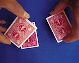 RICOSTRUZIONE: GIOCO DELLE TRE CARTE, LETTA PAGA STESSI SOLDI IN META’ TEMPO