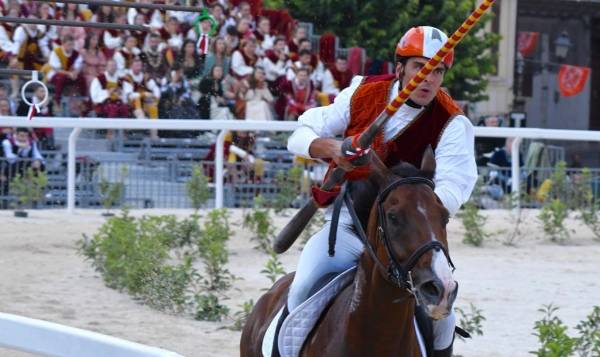 GIOSTRA CAVALLERESCA, BORGO PACENTRANO GUIDA CLASSIFICA DOPO PRIMA GIORNATA DI SFIDE