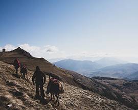 ”GLI ABRUZZESI SCOPRONO IL LORO ABRUZZO” TREKKING CON ASINI A SANTO STEFANO DI SESSANIO