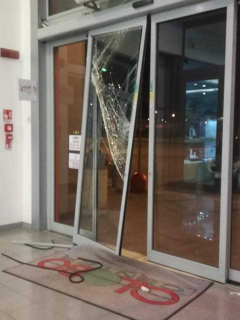 L’AQUILA, ENNESIMO COLPO AL CENTRO COMMERCIALE GLOBO