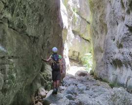 CELANO: CERCA DI EVITARE VIPERA E CADE NEL DIRUPO, FERITO ESCURSIONISTA