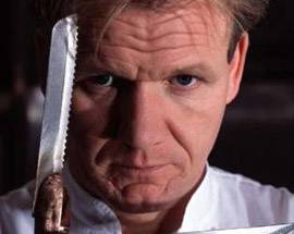 CHEF MINACCIA CON IL MESTOLO, IL CAMERIERE LO DENUNCIA