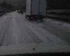 INCIDENTE A25: SEI LE AUTO COINVOLTE, TRAFFICO RALLENTATO