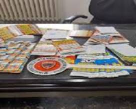 INTERVENGONO PER UNA LITE E TROVANO 400 GRATTA E VINCI RUBATI, AGENTI ARRESTANO 2 STRANIERI