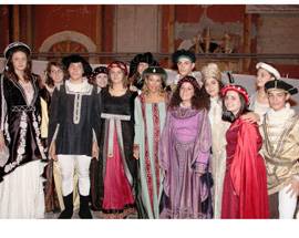 L’AQUILA: GRAZIA DI MICHELE MADRINA PER PROIEZIONE ”L’AQUILA A.D. 2009”