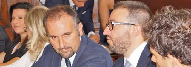 L’AQUILA: COMUNE SENZA GUIDA PER UNA SETTIMANA, BIONDI E LIRIS IN VACANZA