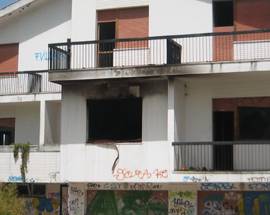 FRANCAVILLA: ATTIMI DI PAURA, VA A FUOCO HOTEL IN DISUSO