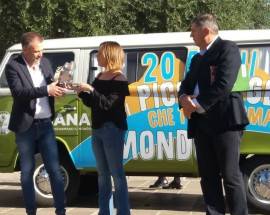 SOLIDARIETA’: ECOLAN VINCE PREMIO ”HUMANA” PER RACCOLTA ABITI USATI