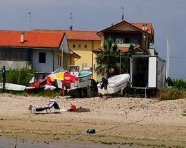 SORPRESO A RUBARE ACQUA DI MARE CON UNA IDROVORA, IMPRENDITORE NEI GUAI