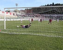 CALCIO: PRIMA DIVISIONE; L’AQUILA-PERUGIA 0-0, PIA’ SBAGLIA UN RIGORE