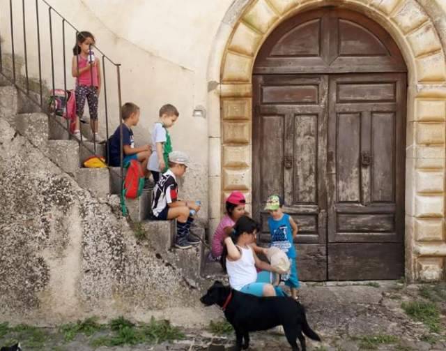 GORIANO VALLI: DOMANI ALL’ATELIER DELLA CREATIVITA’ LO STRAMBO NATALE