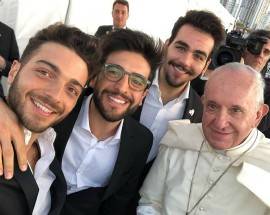 IL VOLO CANTA PER PAPA FRANCESCO: ”SE CE L’AVESSERO DETTO ANNI FA NON CI AVREMMO CREDUTO”