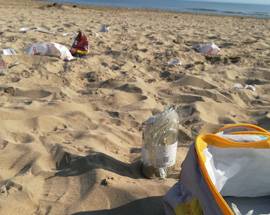 RISERVA BORSACCHIO: VANDALI IN AZIONE, BOTTIGLIE ROTTE E IMMONDIZIA