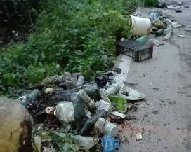 L’AQUILA: PISTA CICLABILE DI MONTICCHIO, UNA DISCARICA A CIELO APERTO; PROTESTE PER IMMONDIZIA ED ERBACCE