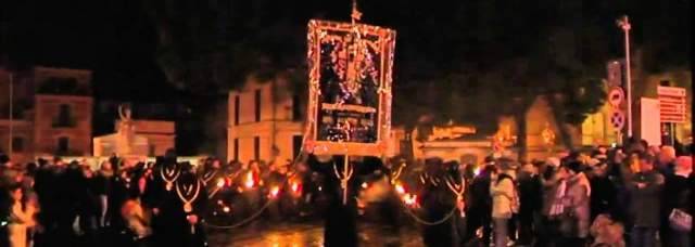 LE ANTICHE EMOZIONI DEL VENERDI’ SANTO: IN ABRUZZO PROCESSIONI TRA CULTO E MEMORIA