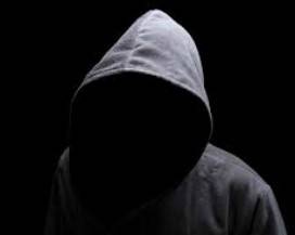 SULMONA: MOLESTATORE PALPEGGIA UNA RAGAZZA, IDENTIFICATO