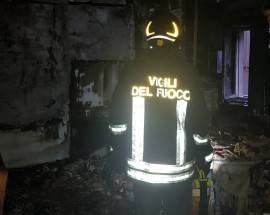 INCENDIO IN ABITAZIONE A PENNE, MUORE ANZIANA