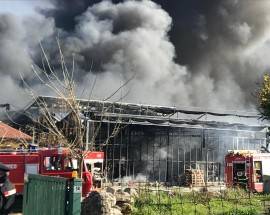CITTA’ SANT’ANGELO: INCENDIO CAPANNONE, ARTA, ”TENERE FINESTRE CHIUSE”