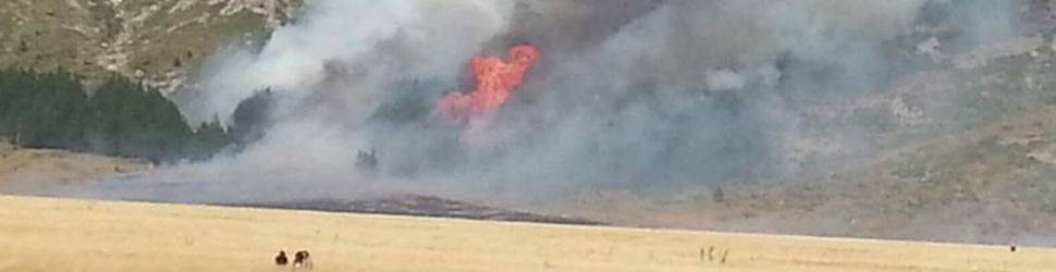 INCENDIO CAMPO IMPERATORE: GIA’ MILLE ETTARI DISTRUTTI, E’ CRITICA