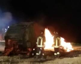 INCENDIO A LORETO APRUTINO NELLA NOTTE, SI INDAGA SU CAUSE