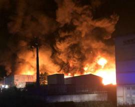 INCENDIO AVEZZANO: VIGILI DEL FUOCO ANCORA AL LAVORO, IN CORSO CONTROLLI ARTA