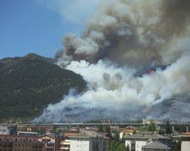 L’AQUILA: INCENDIO SAN GIULIANO, CHIESTI 6,5 MILIONI DI EURO DI DANNI