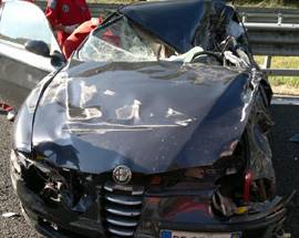 INCIDENTE MORTALE IN AUTOSTRADA A24 AUTO CENTRA TIR CHE FA MANOVRA A ”U”