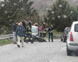 L’AQUILA: SCONTRO FRONTALE ALLE ”CURVE DI TEMPERA”, DUE FERITI