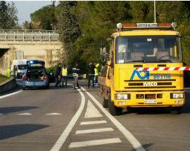 SCONTRO FRONTALE AL CASELLO DELL’A14 PESCARA OVEST, MUORE RAGAZZO 26ENNE