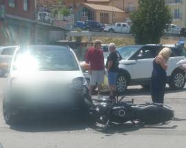 L’AQUILA: SCONTRO AUTO-MOTO SULLA ”MAUSONIA” A PIANOLA