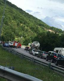 L’AQUILA: UNA FERITA IN SCONTRO TRA DUE AUTO SULLA MAUSONIA