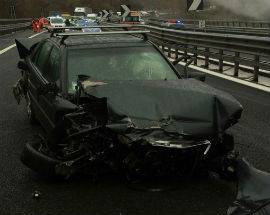 CON L’AUTO CONTRO GUARD RAIL, 60ENNE MUORE SULL’A24