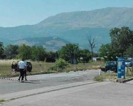L’AQUILA: INCIDENTE A PAGANICA SULLA 17 BIS, DUE FERITI, UNO GRAVE