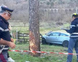 SCHIANTO CONTRO ALBERO, 30ENNE MUORE SULLA ss 17