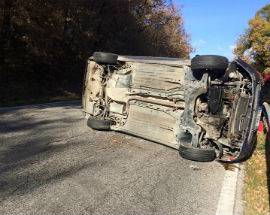 L’AQUILA: INCIDENTE TRA PIANOLA E ROIO, AUTO SI RIBALTA