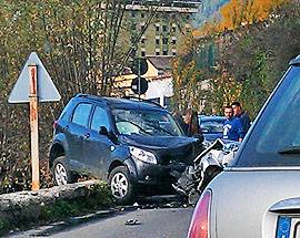 L’AQUILA: INCIDENTE ORRENDO ALLA RIVERA, NESSUN FERITO