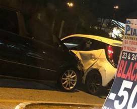 L’AQUILA: SCONTRO TRA AUTO SULLA STATALE 17, TRAFFICO IN TILT