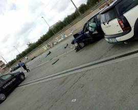 ROCCA SAN GIOVANNI: VIOLENTO SCONTRO TRA AUTO, DUE FERITI