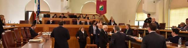 IL CONSIGLIO VOTA PER IL DOPPIO INCARICO, MA D’ALFONSO PRONTO A LASCIARE IL SENATO